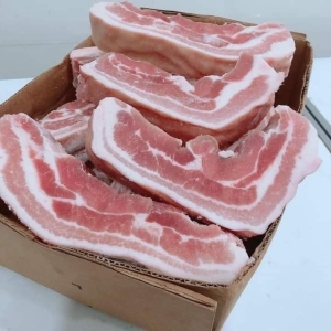 Thịt ba rọi heo lóc sườn